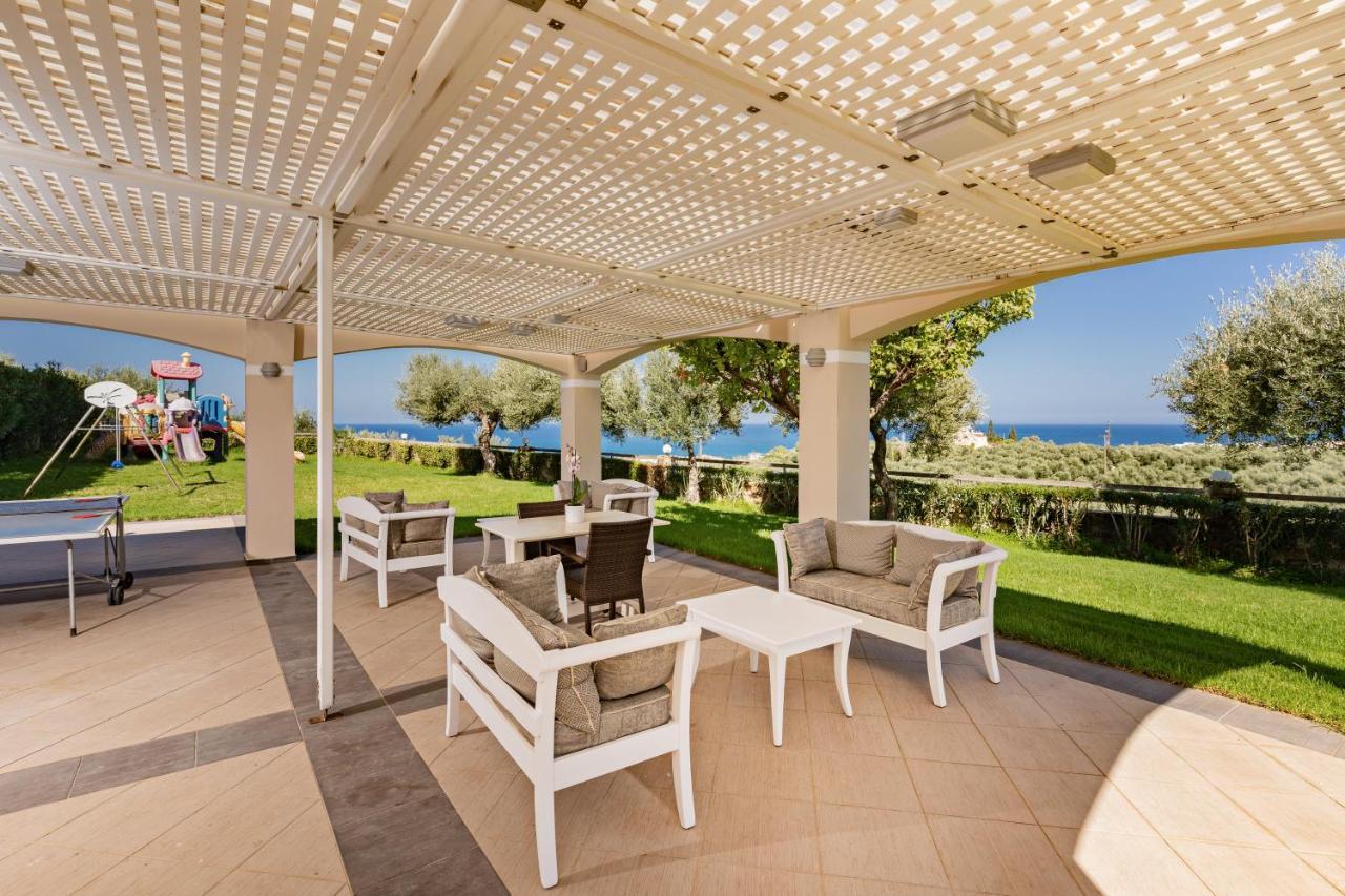 Carme Villas Adelianos Kampos Exterior photo